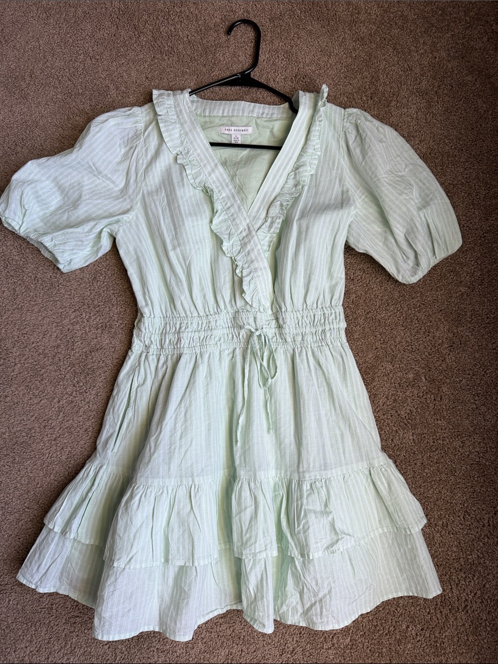 Puff-Sleeve Ruffle Tiered Dress in Light Mint